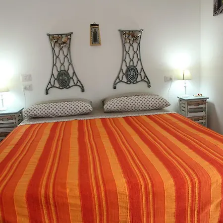 Castello فندق مبيت وإفطار كروتوني