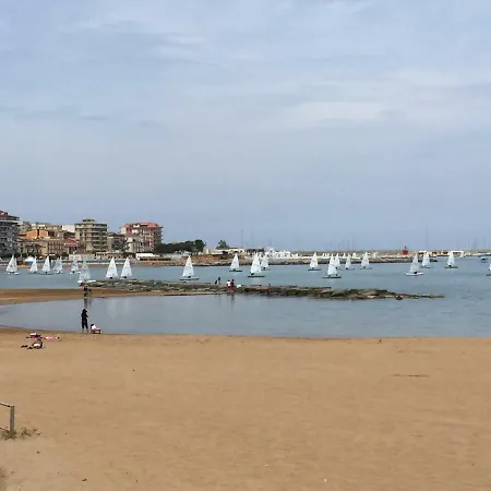 Alojamento de Acomodação e Pequeno-almoço Castello Crotone