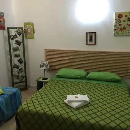 فندق مبيت وإفطار Castello كروتوني